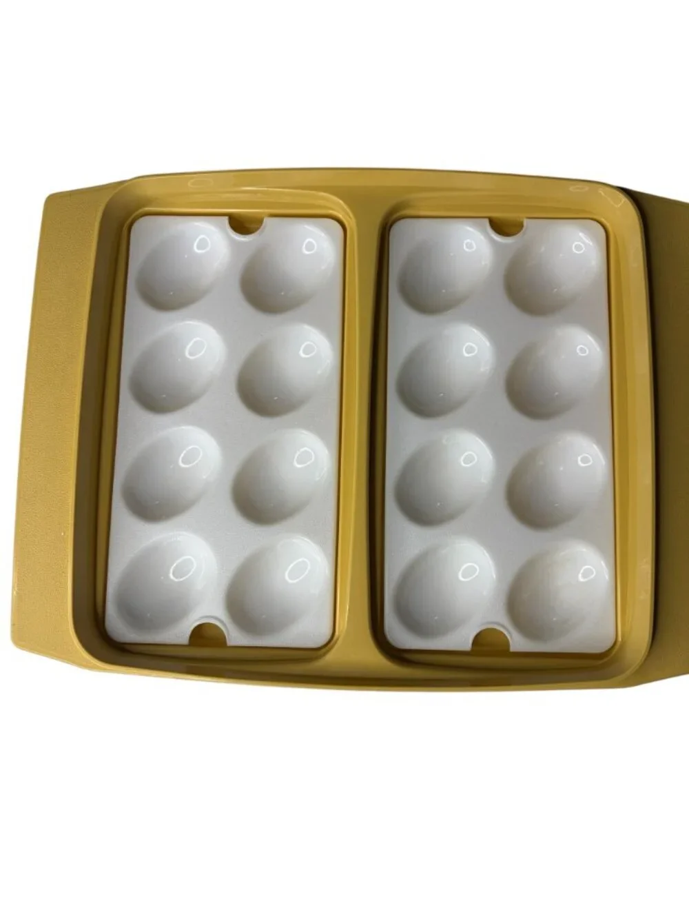 VTG Tupperware Deviled Egg Keeper Serving Tray Harvest Gold Container 723-2